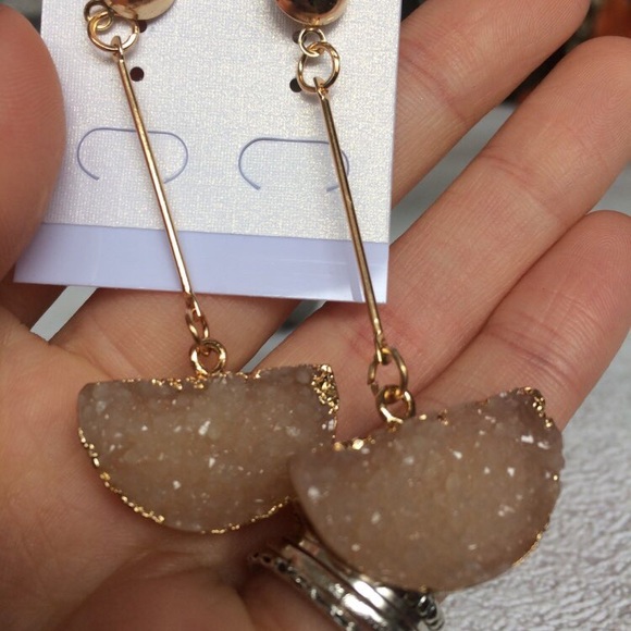 ‘Realene’ Druzy earrings - Picture 5 of 6